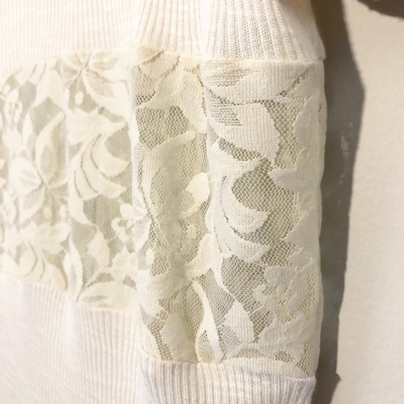 NWT Pretty Ivory Tee - Picture 4 of 5